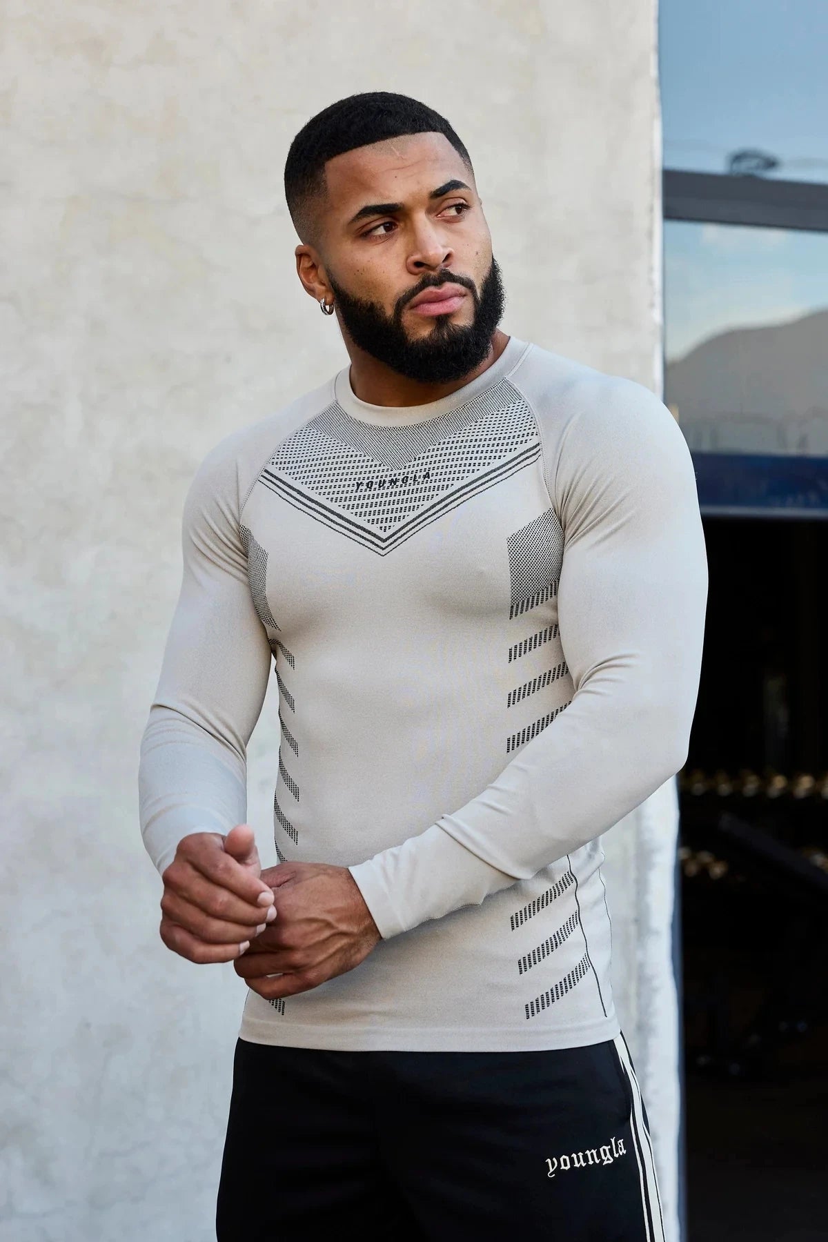 ATHLETIC ESSENTIAL
Men's Performance Long-Sleeve T-Shirt