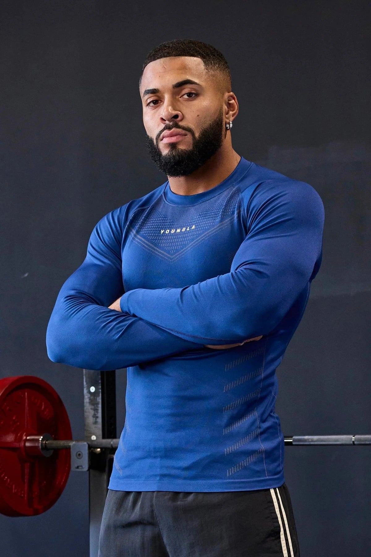 ATHLETIC ESSENTIAL
Men's Performance Long-Sleeve T-Shirt