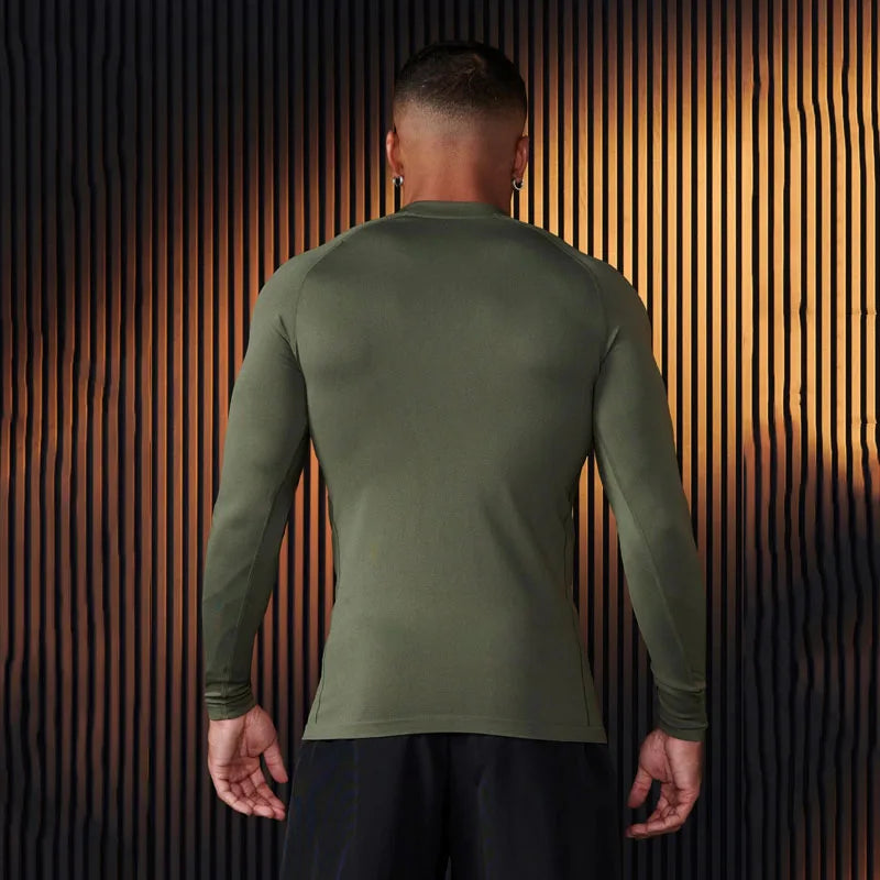 ATHLETIC ESSENTIAL
Men's Performance Long-Sleeve T-Shirt