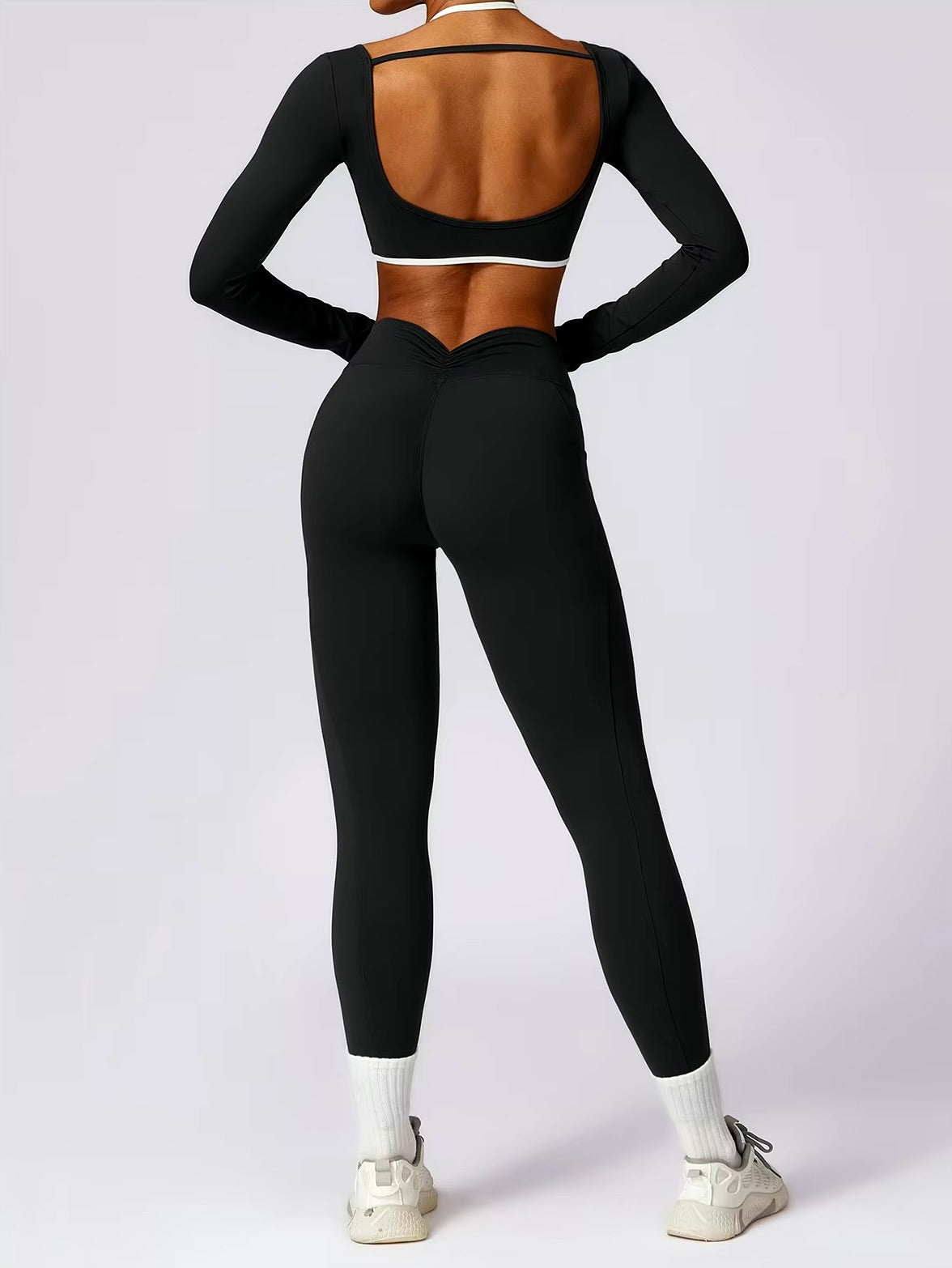 Velocity Pro 2.0
Women’s High-Performance Tracksuit