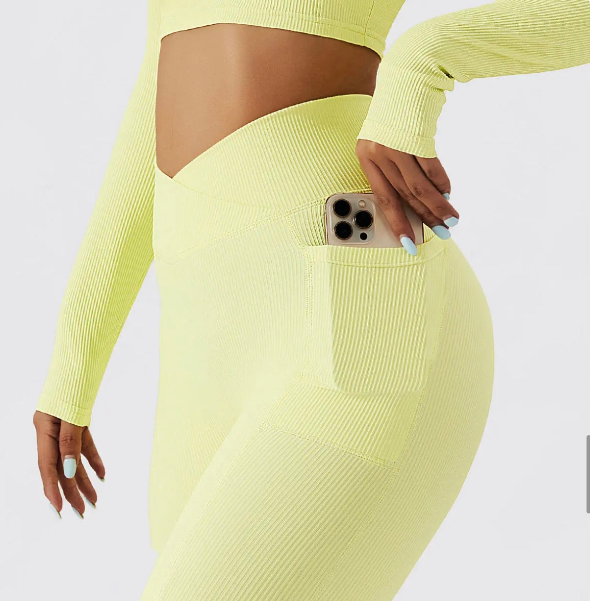 ELITE SCULPT™
CROSSOVER HIGH-WAIST LEGGINGS