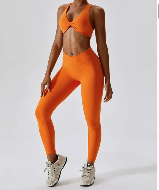 A.V MAXIMUS™
WOMEN'S HIGH-IMPACT SPORTS BRA