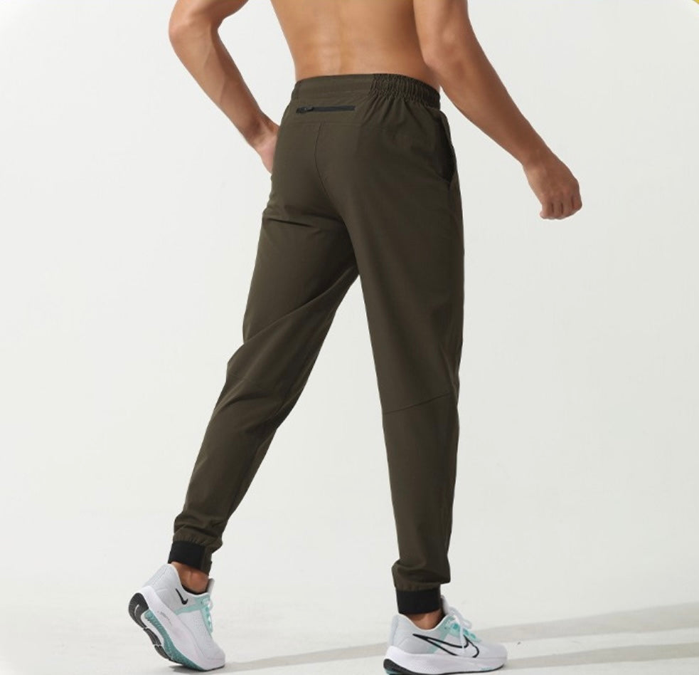 MotionMaster™ Edition
Men's A.V Unstoppable Athletic Pants