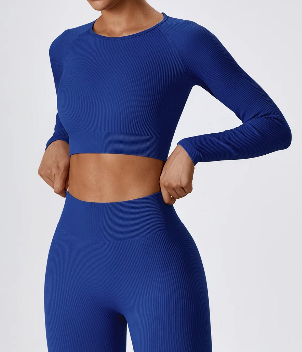 A.V Flex Long Sleeve Crop Top