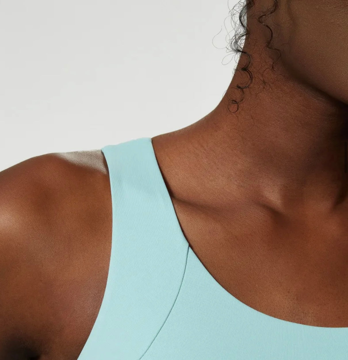 Women's Seamless Sports Bra