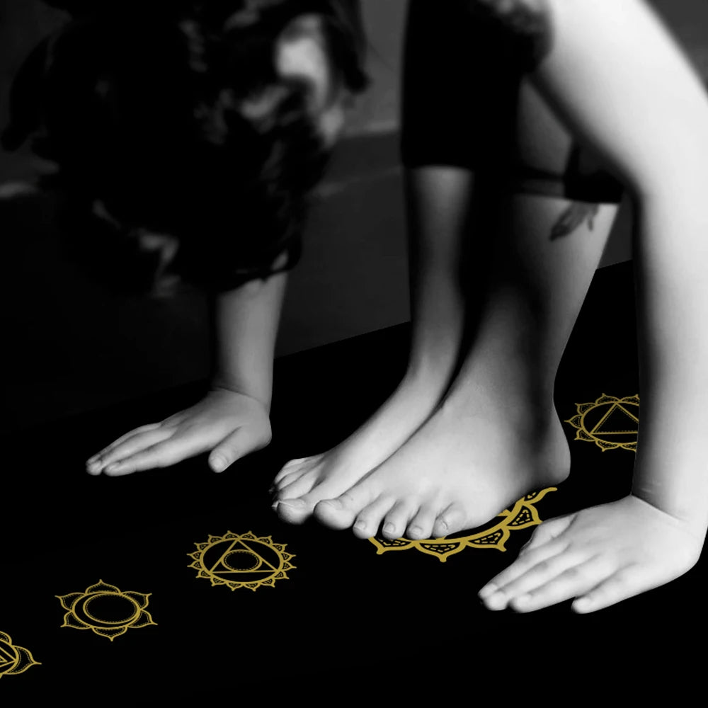 SerenityFlow™
6ft Non-Slip Yoga Mat: Perfect for Every Pose