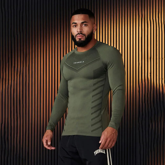 ATHLETIC ESSENTIAL 
Men's Performance Long-Sleeve T-Shirt